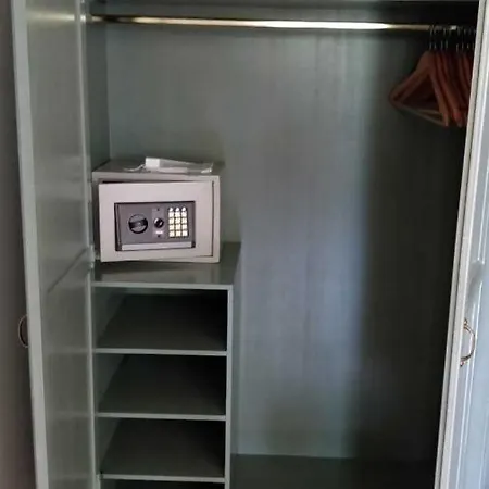 Wauzi Apartment Baabe