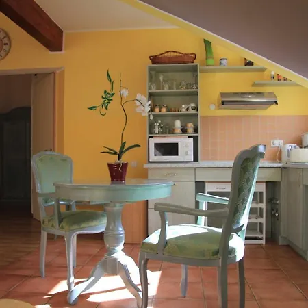 Apartment Wauzi *