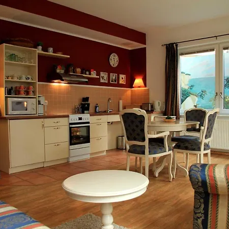 Wauzi Lägenhet Baabe