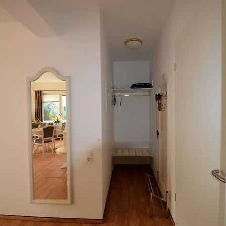 Apartment Wauzi *